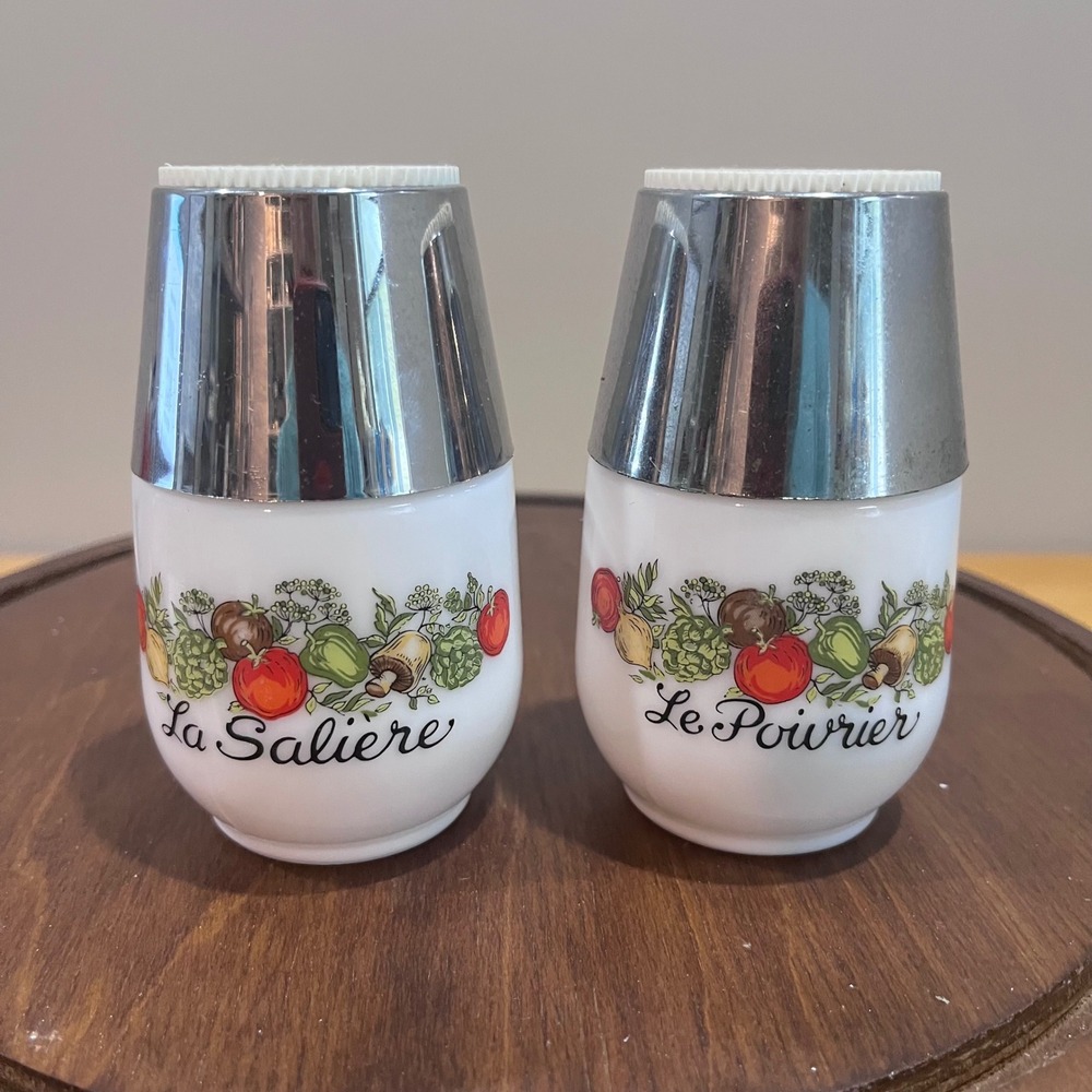 Vtg Gemco Spice of Life Stovetop Salt Pepper Shakers Milk Glass MCM 70s Set